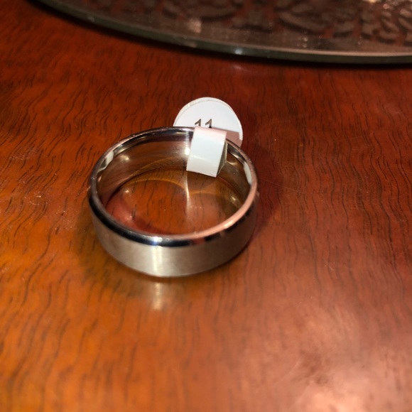 Unisex Silver Tone Stainless Steel Ring - Picture 2 of 11